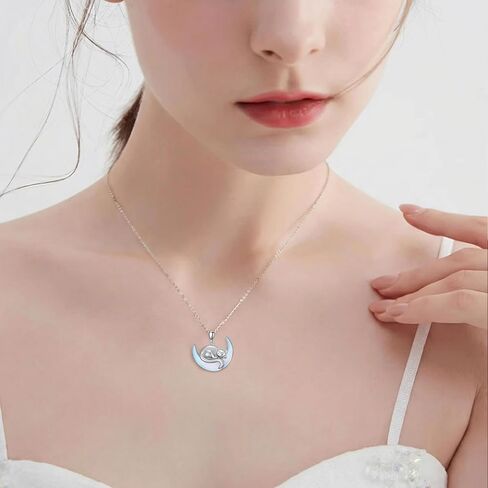 Natural Moonstone Moon Cat Necklace for Women 925 Sterling Silver Moon Cat Pendant Holiday Commemorative Gifts in Saudi Arabia
