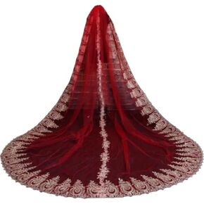 طرحة زفاف كاتدرائية حمراء مذهلة مع زينة ذهبية - طرحة زفاف طويلة 300 سم مكونة من طبقة واحدة مع مشط للفتيات in Kuwait