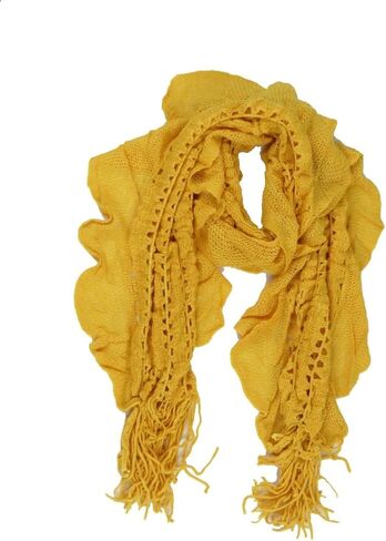 المرأة وشاح كشكش متماسكة مع هامش in Kuwait