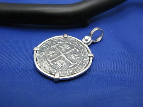 Sterling Silver Pirate Doubloon "2 Reale" Shipwreck Coin Pendant Replica with Shackle Bail 1.5" x 1" in Kuwait