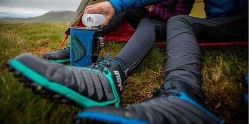 Inov-8 للرجال Roclite G 370 - أحذية المشي لمسافات طويلة مقاومة للماء - خفيفة الوزن، قابلة للتنفس - قبضة الجرافين - مقاس متوسط ​​- نباتي - أسود/أزرق 14 M US in Saudi Arabia