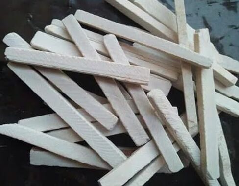 أقلام الرصاص - 50 عود | أعواد أردواز طبيعية ممتازة ذات ملمس ترابي | أعواد طباشير آمنة وغير سامة (مثالية للفنانين والمدارس والاستخدام الاحترافي) in Kuwait