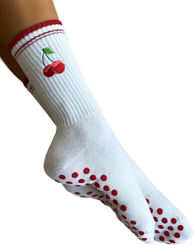 Non-Slip Cute Pilates Socks with Grips for Women | Cute Grip Socks for Yoga Womens in Saudi Arabia