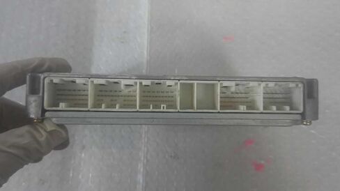 وحدة التحكم في المحرك ECM تناسب 2004 04 متوافقة مع Toyota 4 Runner 89661-35A10 8966135A10 in Saudi Arabia
