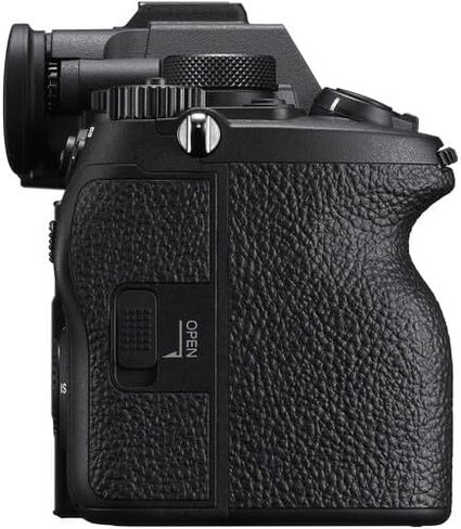 Sony a7R V Mirrorless Camera ILCE7RM5/B, Sony FE 35mm Lens SEL35F14GM, 64GB Memory Card, Filter Kit, Wide Angle Lens, Color Filter Kit, Corel Photo Software, Bag, and More in Saudi Arabia