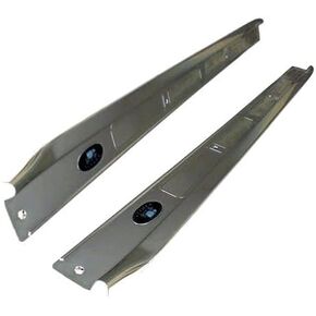 1970-81 لوحات عتبة السجاد Camaro/Firebird مع براغي - زوج (9819034P) in Kuwait