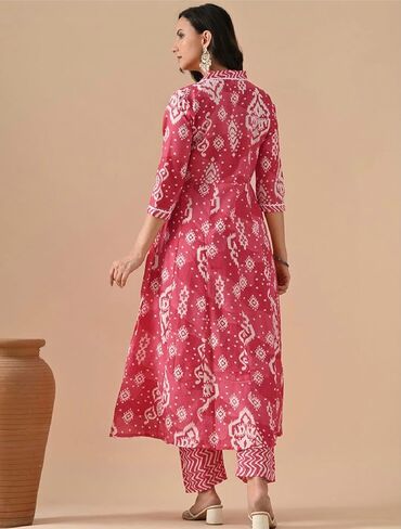 بنطلون كورتا مستقيم مطبوع عليه زهور رايون أناركالي للسيدات مع مجموعة وشاح in Kuwait