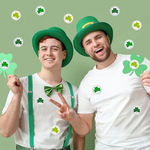 ملصقات يوم القديس باتريك، ملصقات شامروك، 1.5 بوصة × 1.5 بوصة 500 قطعة لكل لفة، زينة يوم القديس باتريك (أخضر) in Kuwait