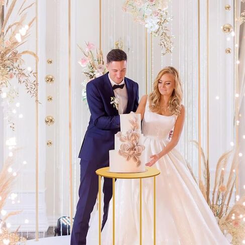 طاولة بقاعدة ذهبية مقاس 21.6 × 9.8 بوصة من GRETJOB - طاولة جانبية مميزة لغرفة المعيشة، وديكور الزفاف والحفلات، وحامل النباتات، وحامل عرض الكيك والحلوى لقطعة مركزية للحدث in Kuwait