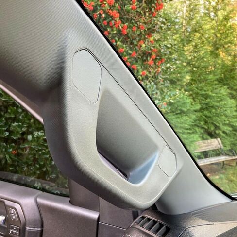 ECOTRIC لوحة مساعدة بمقبض عمود متوافق مع 2014-2019 Chevy Silverado GMC Sierra Grab Bar استبدال الجانب الأيسر للسائق باللون الرمادي لـ 23285089 23285090 in Saudi Arabia