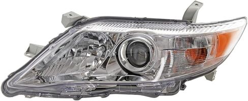 مجموعة المصابيح الأمامية البديلة للسائق تناسب Toyota Camry 2010 2.5L 4-Cyl (تتضمن مجموعة الحاجز والشبكة كما هو محدد) in Saudi Arabia