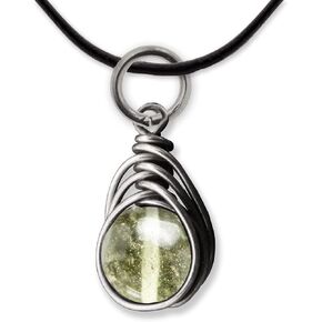 قلادة متعرجة من زجاج الصحراء الليبية مقاس 6 مم من الفولاذ أو النحاس أو البرونز أو الحديد الأسود أو التيتانيوم أو الفضة الاسترليني أو الذهب عيار 14 قيراط أو الذهب الوردي أو سلك النيوبيوم الأسود (صناعة يدوية) in Kuwait