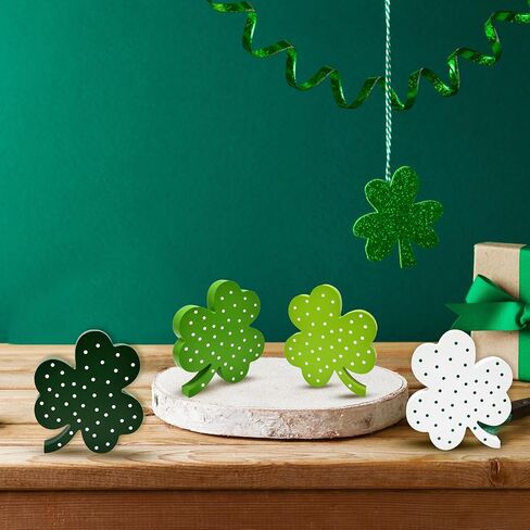 ديكور شامروك خشبي لعيد القديس باتريك - لافتة بأربع أوراق البرسيم قائمة بذاتها مقاس 6.3 بوصة مع نقاط منقطة - ديكور طاولة للعطلات الأيرلندية الريفية للصينية المتدرجة والرف والرف وتقديم الهدايا in Kuwait