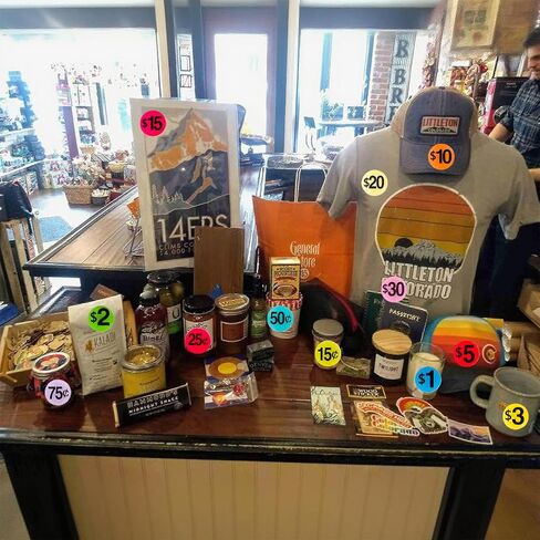 تسعيرات مبيعات المرآب، 1500 قطعة من تسعيرات مبيعات الفناء، شارات سعر 3/4 بوصة، فئات متعددة، ألوان لامعة in Kuwait