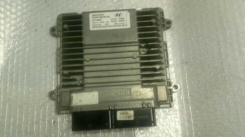 Engine ECM Control Module 2.0L Turbo Fits 13-16 Santa FE 39130-2GBB1 391302GBB1 in Kuwait