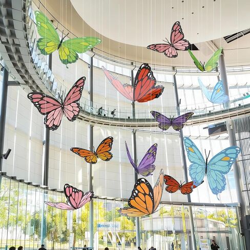 18 قطعة من ديكورات حفلات الفراشات الكبيرة ثلاثية الأبعاد لتزيين الفراشات الورقية الملونة بمقاسين من الفراشات الورقية لوازم حفلات أعياد الميلاد لحفلات الزفاف والربيع وغرفة استحمام الطفل وديكور السقف in Kuwait