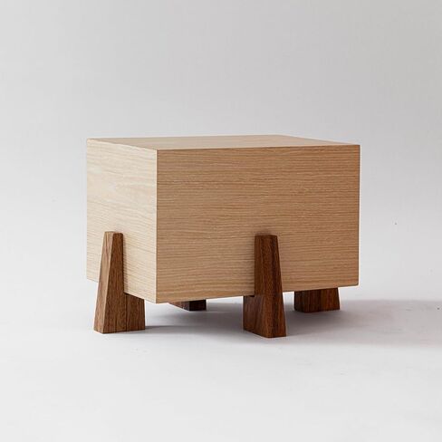 Genérico Wooden Urn for Human Ashes | Warm Decorative Design | Cremation Funeral Urn | Parota and Natural Oak | Casa Funeraria Santosha in Saudi Arabia