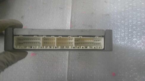 وحدة التحكم ECM للمحرك تناسب 00-01 متوافقة مع Toyota Echo 89661-52663 8966152663 in Kuwait