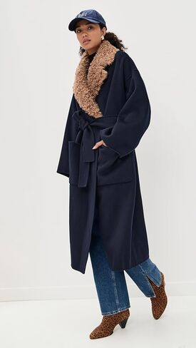 معطف نسائي من Essentiel Antwerp بياقة من الفرو الصناعي من Irno in Kuwait