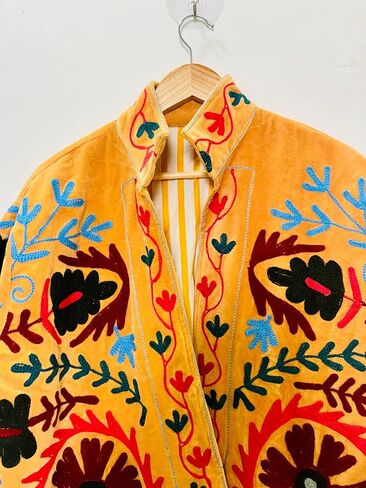جاكيت سوزاني مطرز، برتقالي، نمط زهور، أكمام طويلة، مفتوح من الأمام، طراز بوهيمي in Kuwait