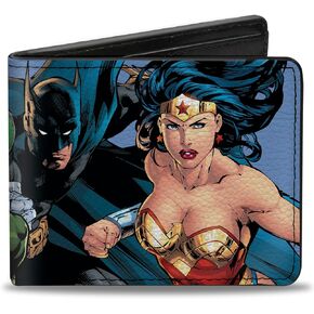محفظة Buckle-Down الرجالية DC Comics، ثنائية الطي، Justice League New 52 Superhero Group Action Poses أزرق سماوي، جلد نباتي، 4.0 بوصة × 3.5 بوصة in Saudi Arabia