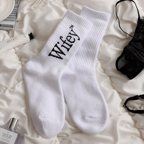 xo، جوارب Fetti Wifey - حفلة العزوبية، هدية الخطوبة، العروس لتكون، حفل الزفاف، إكسسوار يمكن ارتداؤه in Saudi Arabia