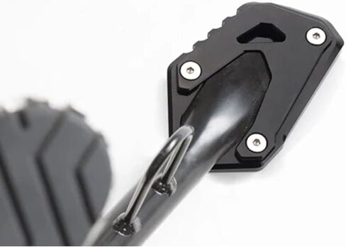 لملحقات GSX8R GSXS gsx8r 2024 2025 وسادة قدم مضادة للانزلاق لركن السيارة أرضية ناعمة مضادة للغرق ودعم القدم وإكسسوارات الدراجات النارية ودعم جانبي القاعدة الموسع (GSX8R أسود) in Kuwait