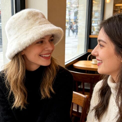 قبعات شتوية غامضة من الفرو الصناعي من غزني للنساء، قبعات دلو بيضاء دافئة من الفرو للرجال والنساء، قبعة شتوية ناعمة ومريحة in Kuwait