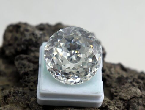 63Ct Natural White Zircon Gemstone Round Cut 19x13.3mm | Certified Faceted Loose Zircon | Big Size Jewelry-Grade Stone in Saudi Arabia