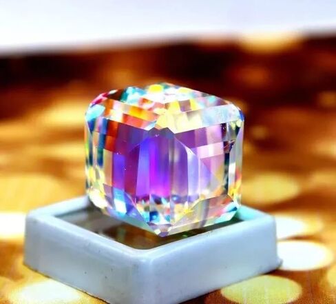 Multicolor Magical Rainbow Mystic Topaz Gemstone 50 Ct Excellent Cube Cut Gem in Saudi Arabia