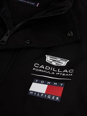 سترة بشعار فريق Tommy Hilfiger Formula 1 للرجال من Tommy X Cadillac F1® in Saudi Arabia