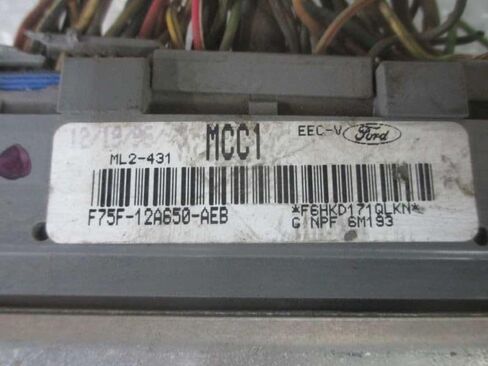 وحدة التحكم في المحرك ECM 4.6L تناسب 97 إكسبيديشن F75F12A650AEB F75F-12A650-AEB in Kuwait