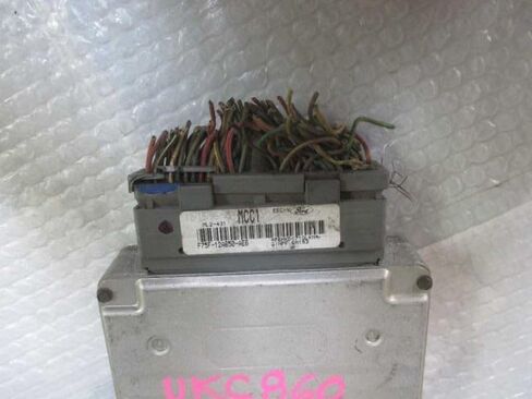 وحدة التحكم في المحرك ECM 4.6L تناسب 97 إكسبيديشن F75F12A650AEB F75F-12A650-AEB in Kuwait
