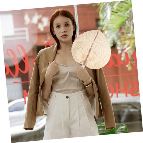PRETYZOOM Hand-woven Vietnamese Cattail Leaf Fan Natural Raffia Decorative Folding Fan Handheld Chinese Style Summer in Saudi Arabia