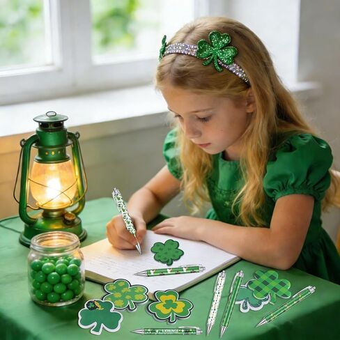 108 قطعة من أقلام عيد القديس باتريك والملاحظات اللاصقة السائبة باللون الأخضر نبات النفل مذكرة لاصقة مع أشرطة هدايا زملاء العمل لهدايا عيد القديس باتريك الثابتة والمكاتب والفصول الدراسية in Kuwait