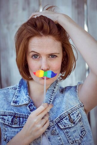 3 قطع من الشوارب المزيفة ذاتية اللصق، أزياء اللحية المشعرة الجديدة وشعر الوجه لمستلزمات حفلات عيد الميلاد وزينة شارب قوس قزح in Kuwait