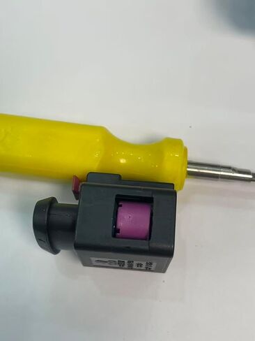 4 قطعة ملف الإشعال موصل قابس 8K0971994 يناسب لشركة فولكس فاجن لأودي in Kuwait