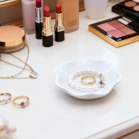 30 قطعة من طبق الحلقات، صينية حلية اللوتس من السيراميك الأبيض مقاس 4.5 بوصة هدية لوصيفة العروس، حامل مجوهرات صغير in Kuwait