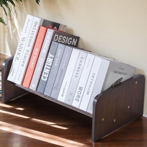 رف كتب لسطح المكتب، خزانة كتب خشبية مائلة، رف كتب من الخيزران لعرض الأقراص المضغوطة الخاصة بوصفات المجلات والكتب، منظم رف التخزين في غرفة المعيشة/المكتب/المنزل (بني، 15.75 بوصة) in Kuwait