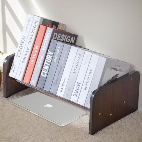 رف كتب لسطح المكتب، خزانة كتب خشبية مائلة، رف كتب من الخيزران لعرض الأقراص المضغوطة الخاصة بوصفات المجلات والكتب، منظم رف التخزين في غرفة المعيشة/المكتب/المنزل (بني، 15.75 بوصة) in Kuwait