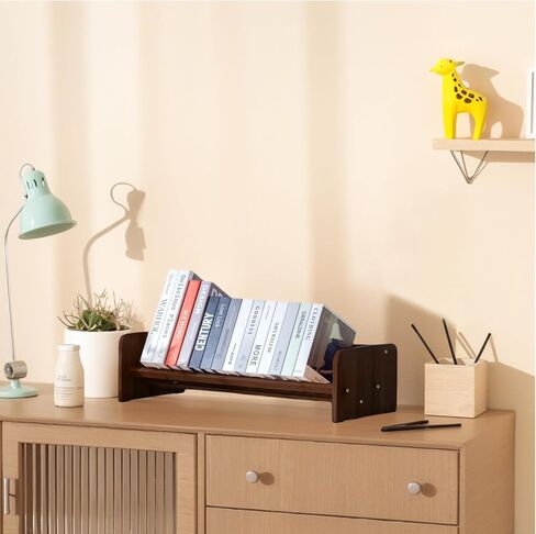 رف كتب لسطح المكتب، خزانة كتب خشبية مائلة، رف كتب من الخيزران لعرض الأقراص المضغوطة الخاصة بوصفات المجلات والكتب، منظم رف التخزين في غرفة المعيشة/المكتب/المنزل (بني، 15.75 بوصة) in Kuwait