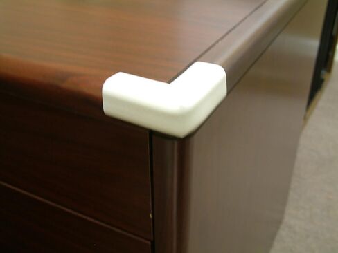 وسادة ركنية من كاردينال جيتس، عاجية in Kuwait