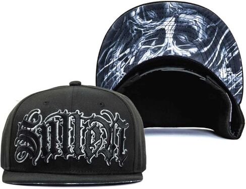 قبعة Sullen Juan Pajo Tattoo Lifestyle Graphic Snapback Artist Series Flat Bill Hat باللون الأسود in Kuwait
