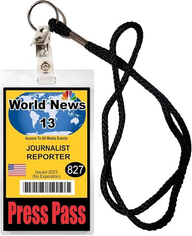 بطاقة مغلفة جديدة من Press Pass مع حبل قصير - دعامة لفيلم الهالوين in Kuwait