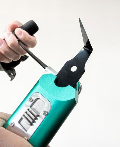 Windshield Removal Tools,Universal Car Windscreen Quick Release Cold Knife Windshield and car Window Glass Urethane Scraper Tool Set（Green） in Kuwait