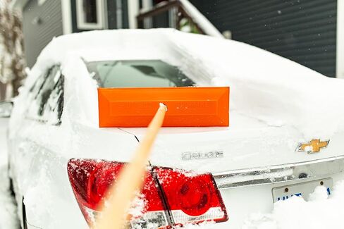 عبوتان من مشط Shuttsco SNO بمقابض خشبية مقاس 48 بوصة - رأس غير كاشط مطلي بالفينيل مقاس 18 بوصة - أداة إزالة الثلج مقاومة للتجميد - مكنسة الثلج لوكلاء السيارات وأصحاب المركبات المصنوعة في الولايات المتحدة الأمريكية in Kuwait
