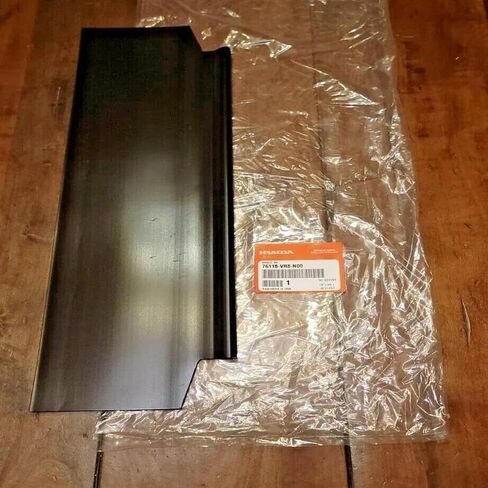 درع منحرف خلفي أصلي HRN216 76118-VR8-N00، بديل لسيارة Honda OEM in Kuwait