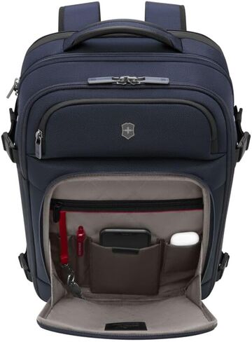 حقيبة ظهر Victorinox Werks Traveler 7.0، حقيبة ظهر مع كمبيوتر محمول مقاس 15.6 بوصة ومساحة للكمبيوتر اللوحي مقاس 11 بوصة، باللون الأزرق الداكن in Saudi Arabia