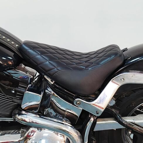 وسادة مقعد سائق الدراجة النارية منفردة من الجلد الصناعي مناسبة لدراجة Harley Heritage Softail Classic FLSTC & Softail Deluxe FLSTN 2006-2017، خياطة سوداء in Kuwait