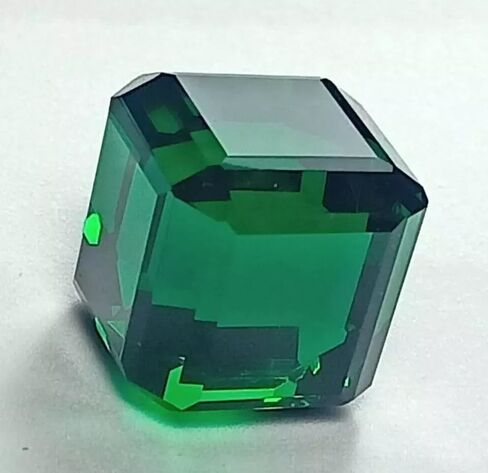 Certified 92.15 Ct Natural Tsavorite Green Garnet Cube Cut Loose Gemstone in Saudi Arabia